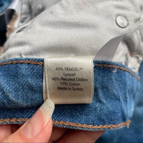 Reformation Julia Cigarette Jean Crop - Milos - Picture 6 of 8